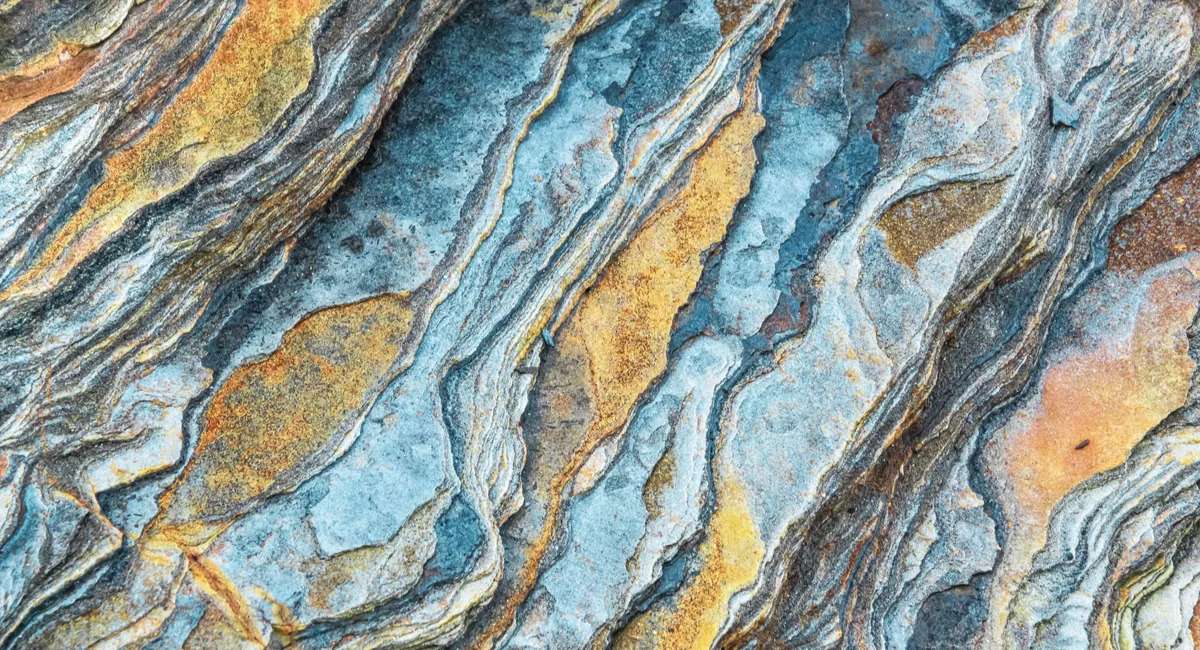 As just one of Earth's precious materials and minerals, most rocks are made up of interlocking grains. 